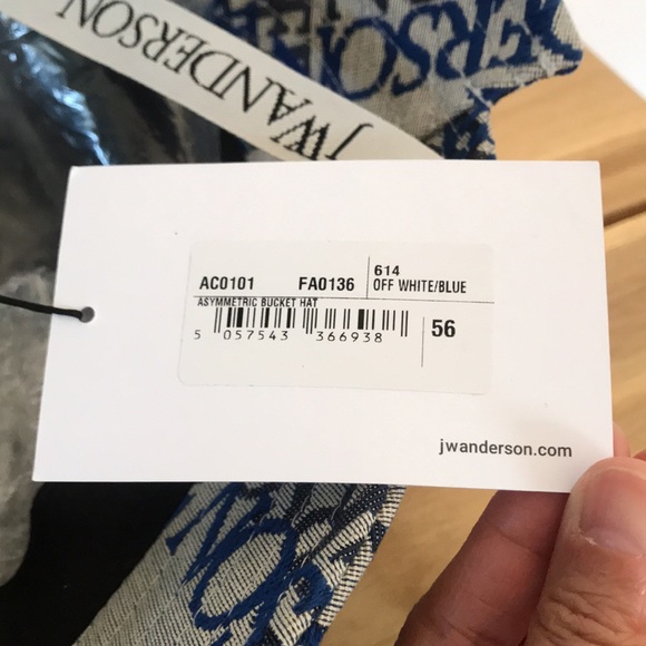 JW ANDERSON asymmetric bucket hat - Picture 7 of 9